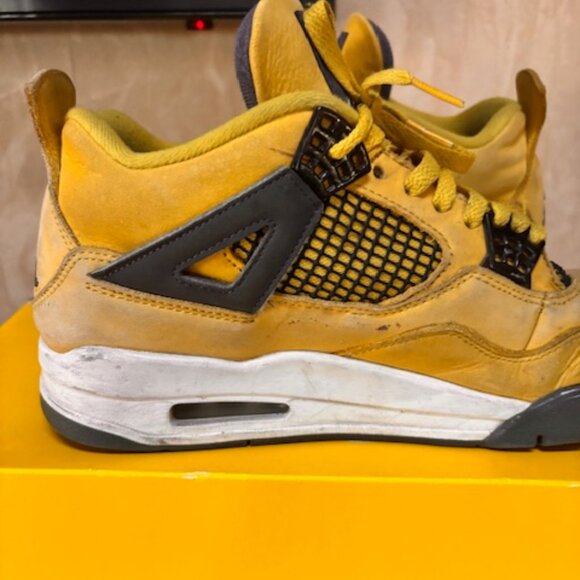 100% Authentic Guarantee Air Jordan 4 Retro Mid Lightning Yellow/Black Size 9 - Picture 8 of 9